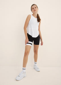 thea top mid - white | BodyLanguageSportswear | white  | 
why she speaks your language
Power up your entire gym kit with the addition of thea. A uber-buttery